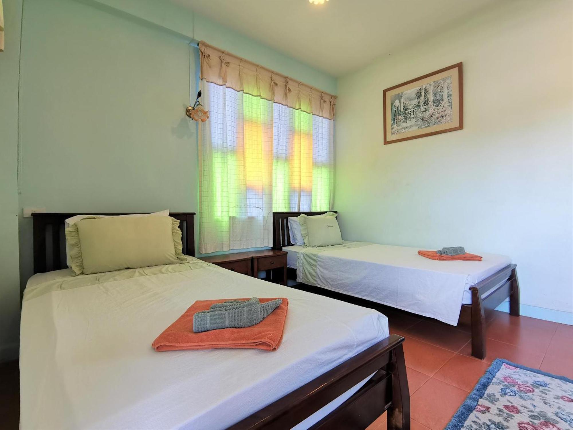 Baan Por Jai Hotel Koh Lanta Exterior photo