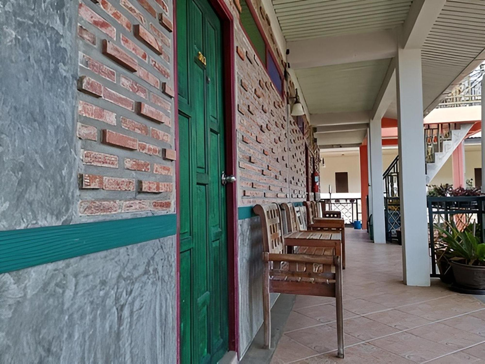 Baan Por Jai Hotel Koh Lanta Exterior photo