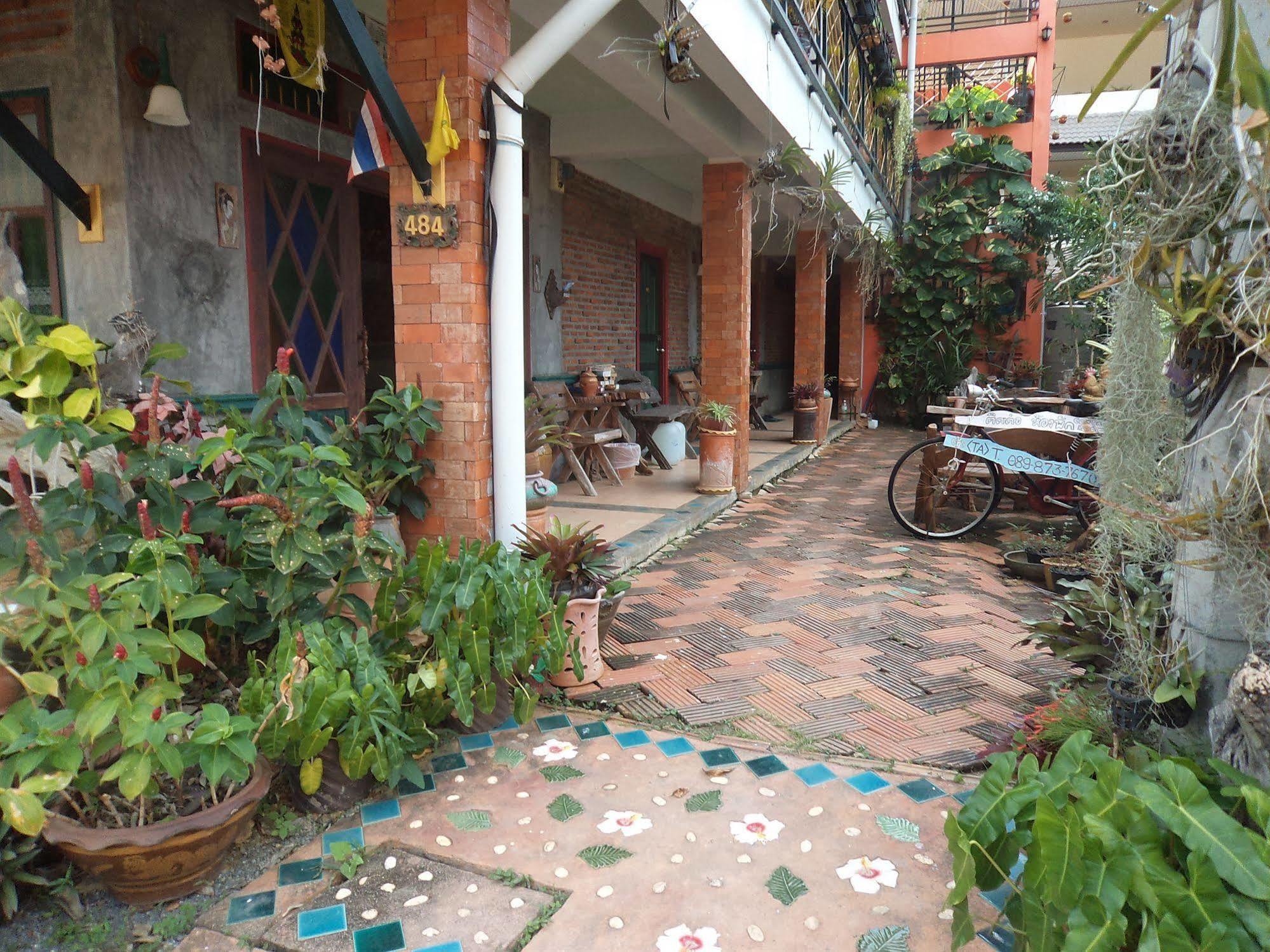 Baan Por Jai Hotel Koh Lanta Exterior photo